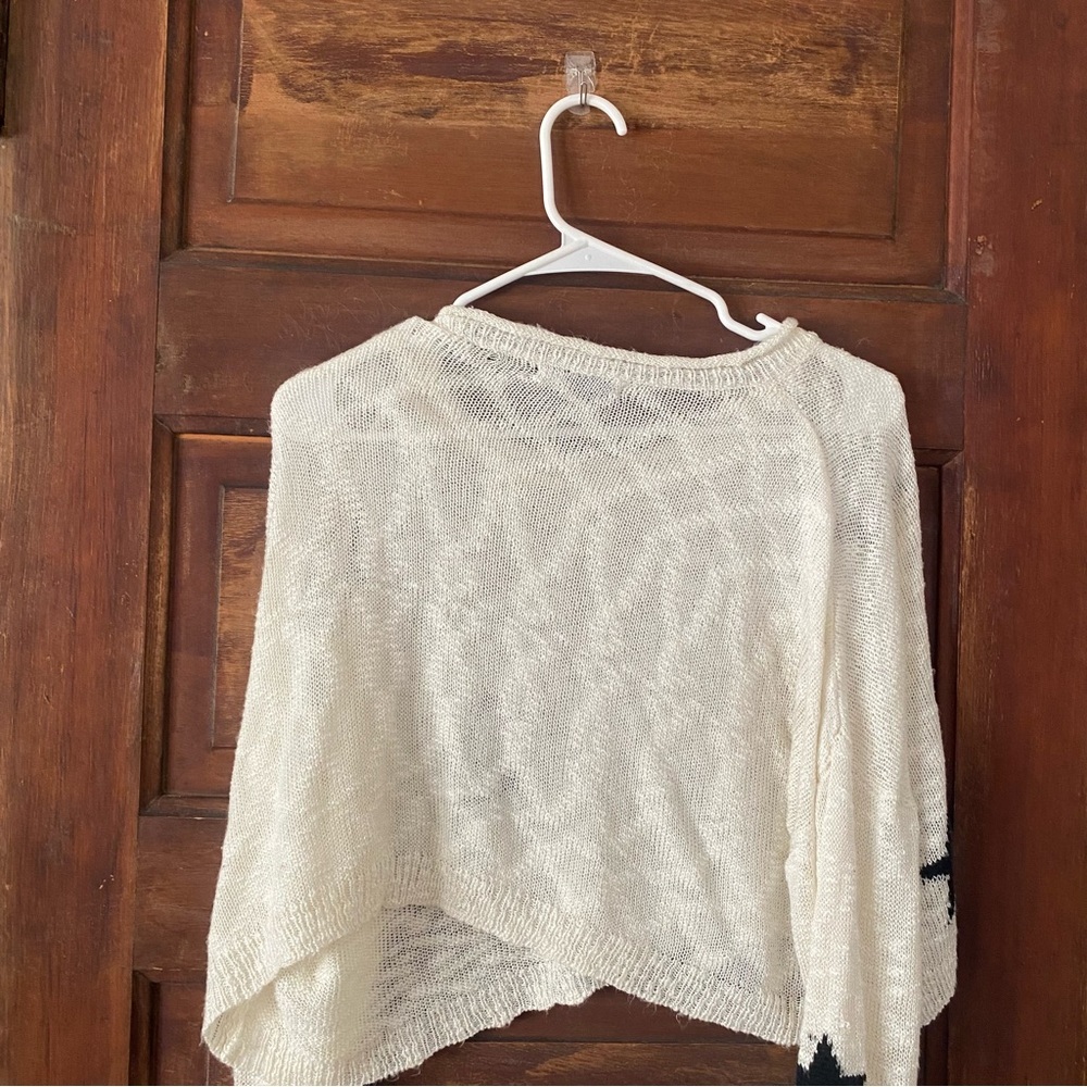SHEIN White and Black Star Patterned Sweatshirt - Picture 7 of 7